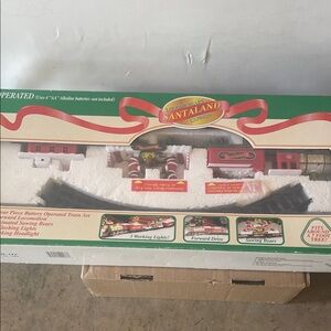 Express Holiday Train Set - Red and Green‎
